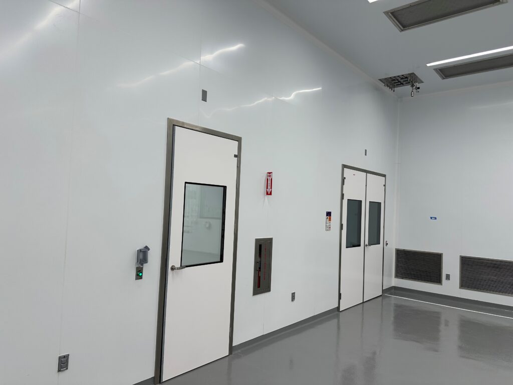 Hygienic wall cladding installation in hospital cleanroom